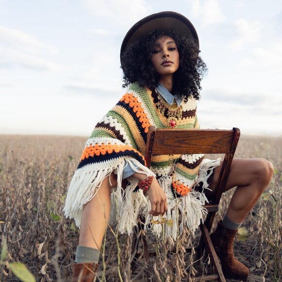 Poncho - Picture 6 of 8